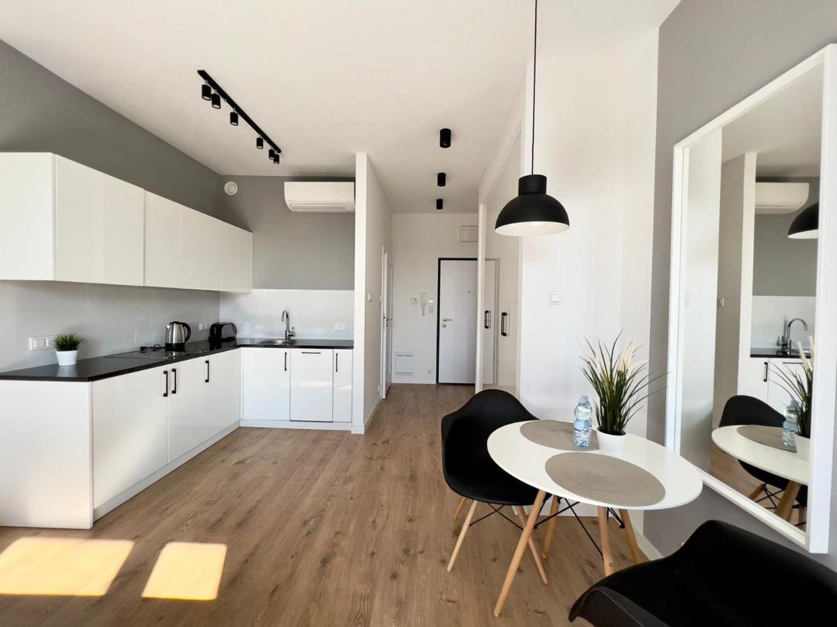 K22 Slawinska 503 Sun-City Apart Warschau Exterior foto