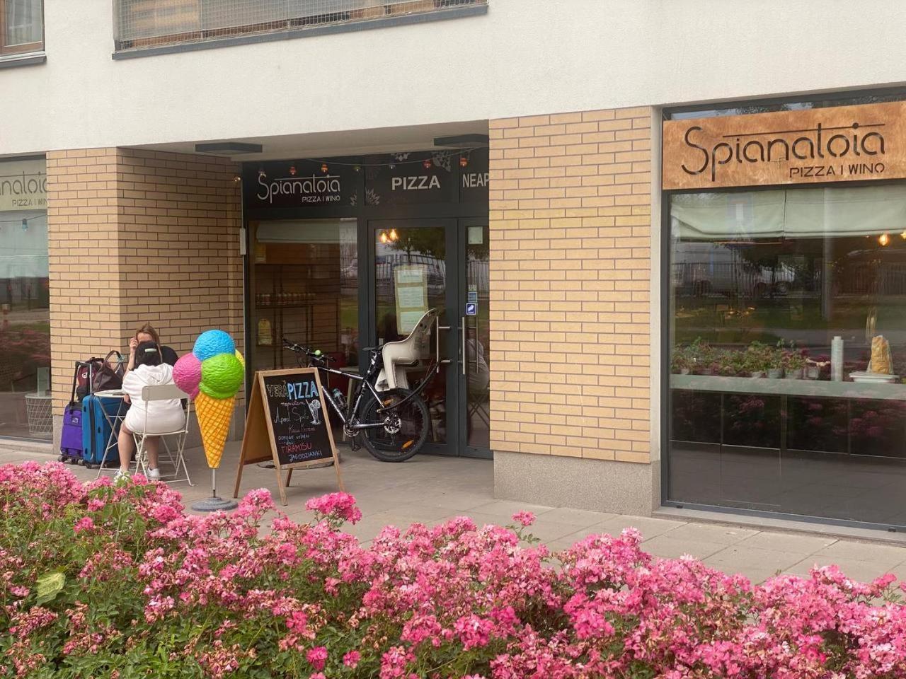 K22 Slawinska 503 Sun-City Apart Warschau Exterior foto